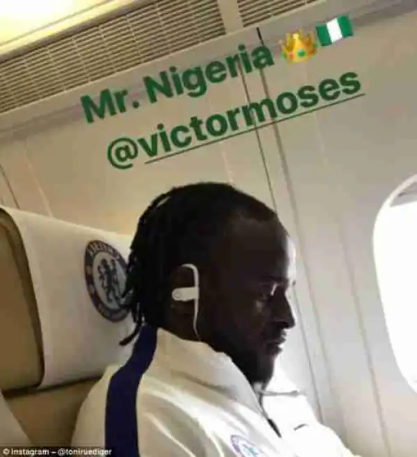 Victor Moses Reunites With Teammates As Chelsea Flies Stars To Leicester (Photos)